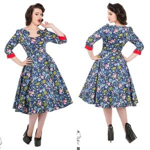 Hearts & Roses Ella Oxford Floral Swing Dress